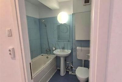 Apartament cu 3 camere semidecomandat în Iosefin