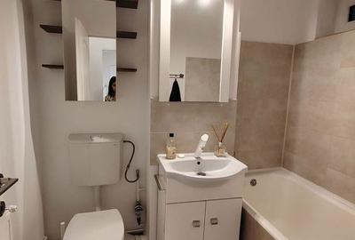 Apartament cu 3 camere în Micro 6 - 19