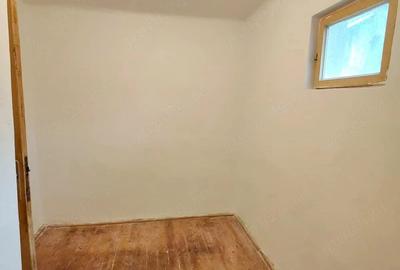 Casă cu Teren 2417 Mp în Ghirdoveni - 5