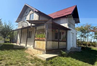 Casă individuală cu 4 camere cu Teren 1200 Mp în Baisa