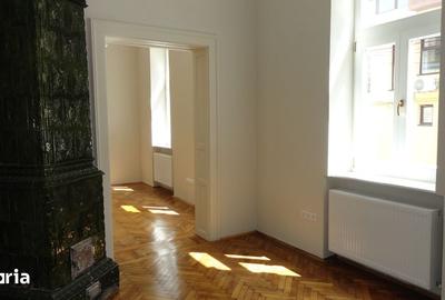 Casă cu 3 camere cu Teren 300 Mp în Central - 3