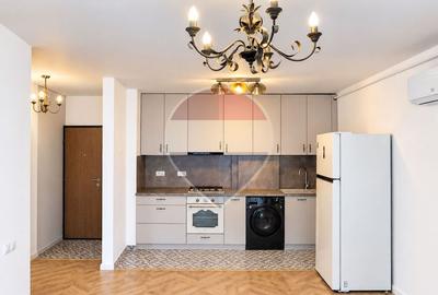 Apartament cu 2 camere semidecomandat, mobilat în Florești