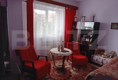 Apartament cu 3 camere decomandat, mobilat în Orăștie