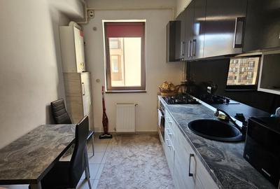 Apartament cu 2 camere decomandat în Rahova