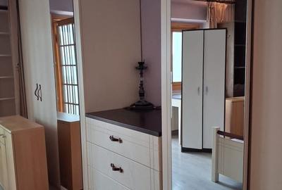 Apartament cu 4 camere decomandat în Nicolina - 1