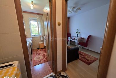 Apartament cu 3 camere semidecomandat în Micro 14 - 8