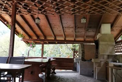 Casă cu Teren 2900 Mp în Central