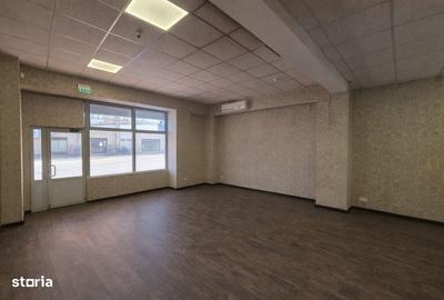 Spațiu comercial, de 45 mp, în Baza 3 - 1