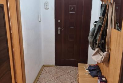 Apartament cu 3 camere decomandat în Girocului - 3
