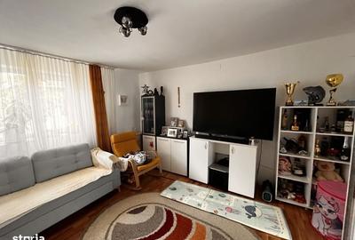 Casă cu 3 camere în Izvin