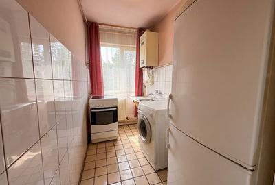 Apartament cu 3 camere semidecomandat în P-ța Doina - 1
