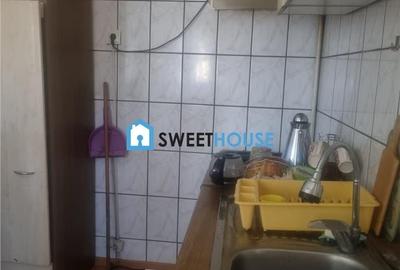 Casă cu 4 camere cu Teren 400 Mp în Central