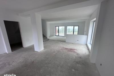 Casă cu 7 camere cu Teren 500 Mp în Feleacu - 3
