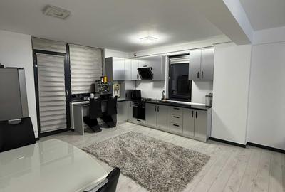 Apartament cu 3 camere decomandat în Păun - 1