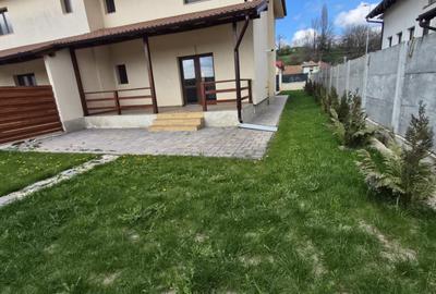 Casă cu 4 camere cu Teren 300 Mp în Sud-Est - 3