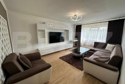 Apartament cu 3 camere decomandat, mobilat în Rovine