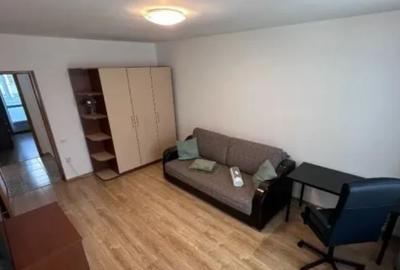 Apartament cu 3 camere decomandat, mobilat în Dristor