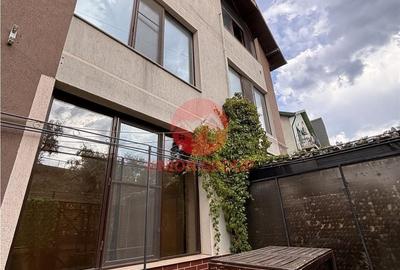 Casă cu 4 camere cu Teren 200 Mp în Central