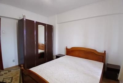 Apartament cu 3 camere decomandat în Gară