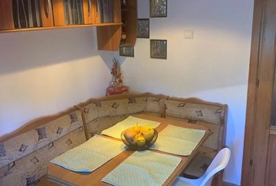 Apartament cu 3 camere decomandat, mobilat în Circumvalațiunii - 1
