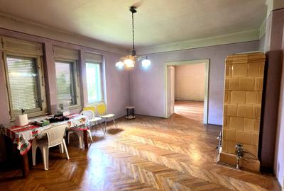 Apartament cu 4 camere decomandat în Sub Arini - 3