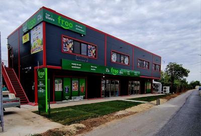 Spațiu comercial, de 200 mp, în Domnești