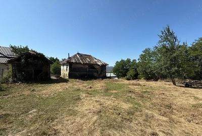 Teren de 2000 mp, în Tega