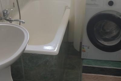 Apartament cu 3 camere decomandat în Traian - 2
