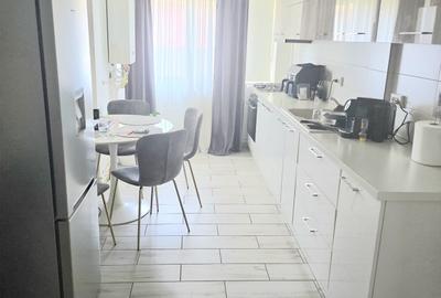 Apartament cu 2 camere decomandat în Rovine - 1