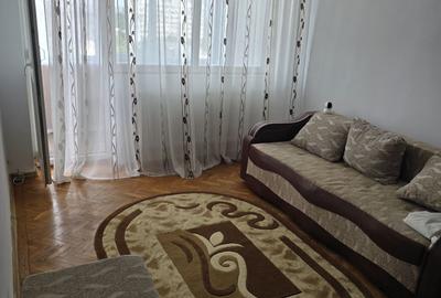 Casă cu 2 camere semidecomandat în Crâng