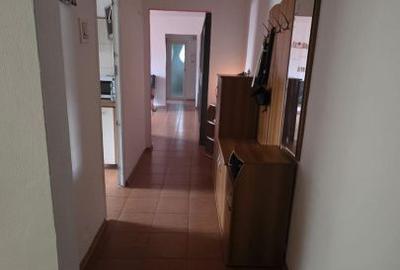 Apartament cu 3 camere semidecomandat în Central - 14