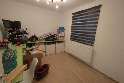 Casă cu 4 camere cu Teren 400 Mp în Central