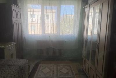 Garsonieră semidecomandată în Far