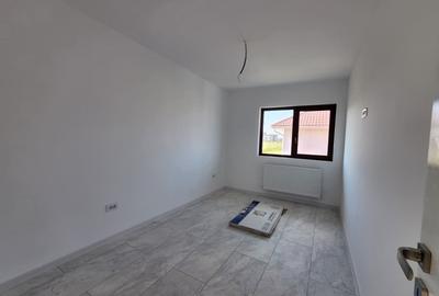Casă individuală cu 4 camere cu Canalizare în Lunca Cetățuii - 2