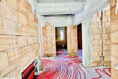 Casă cu 3 camere cu Teren 295 Mp în Central