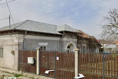 Casă cu 2 camere cu Teren 650 Mp în Central