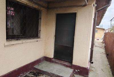 Casă cu Teren 215 Mp în Central