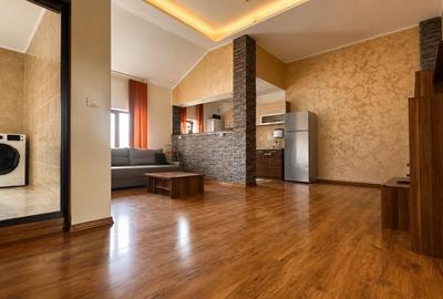 Apartament cu 3 camere nedecomandat, mobilat în Ultracentral