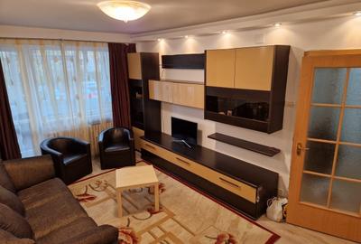 Apartament cu 2 camere decomandat în Titan