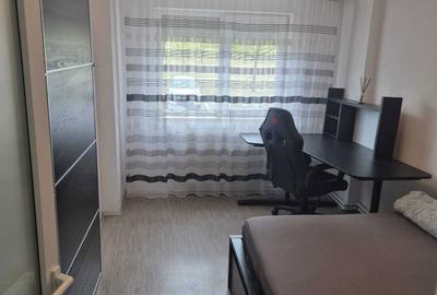Apartament cu 3 camere decomandat în Crângași - 6