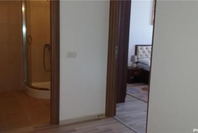 Apartament cu 3 camere decomandat în Fundeni