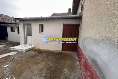 Casă cu 2 camere cu Teren 919 Mp în Cetate - 9