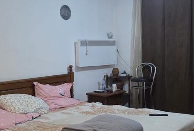 Casă individuală cu 8 camere cu Canalizare în Ciolpani - 11
