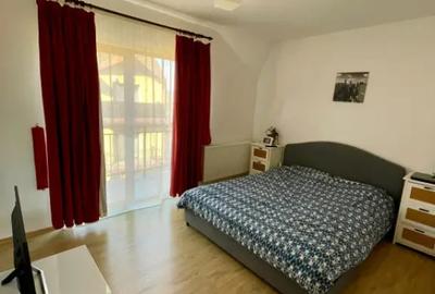 Apartament cu 3 camere semidecomandat în Câmpului