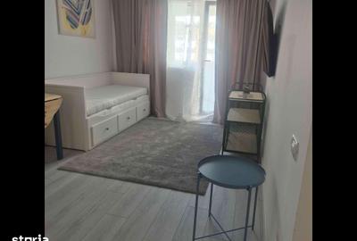 Garsonieră decomandată în Central