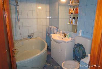 Casă cu 5 camere cu Teren 450 Mp în Grădiște - 10