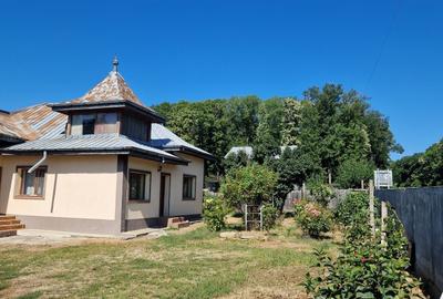 Casă cu 4 camere cu Teren 3473 Mp în Bucium