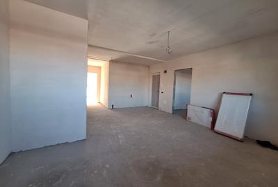 Apartament cu 3 camere semidecomandat în Florești - 3