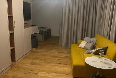 Apartament cu 2 camere semidecomandat, mobilat în Centrul Civic