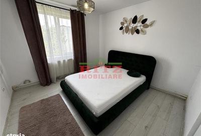 Apartament cu 3 camere semidecomandat în Central
